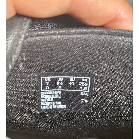 Clarks Cloudsteppers Soft Cushion Black Side Zippper Ankle Boots size 9.5 NWT - Picture 7 of 9